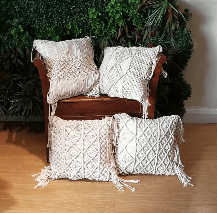 Housse de coussin en macramé