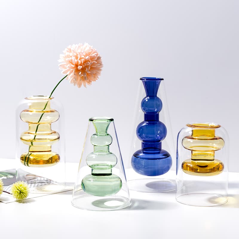 Vase en verre coloré
