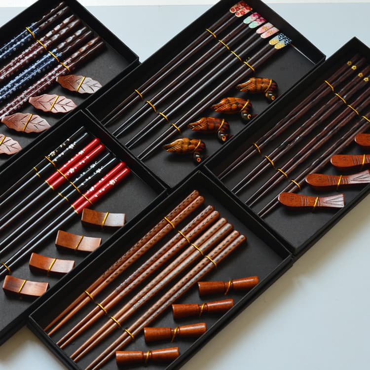 Coffret de baguettes en bois