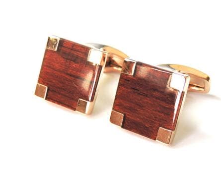Boutons de manchette en bois
