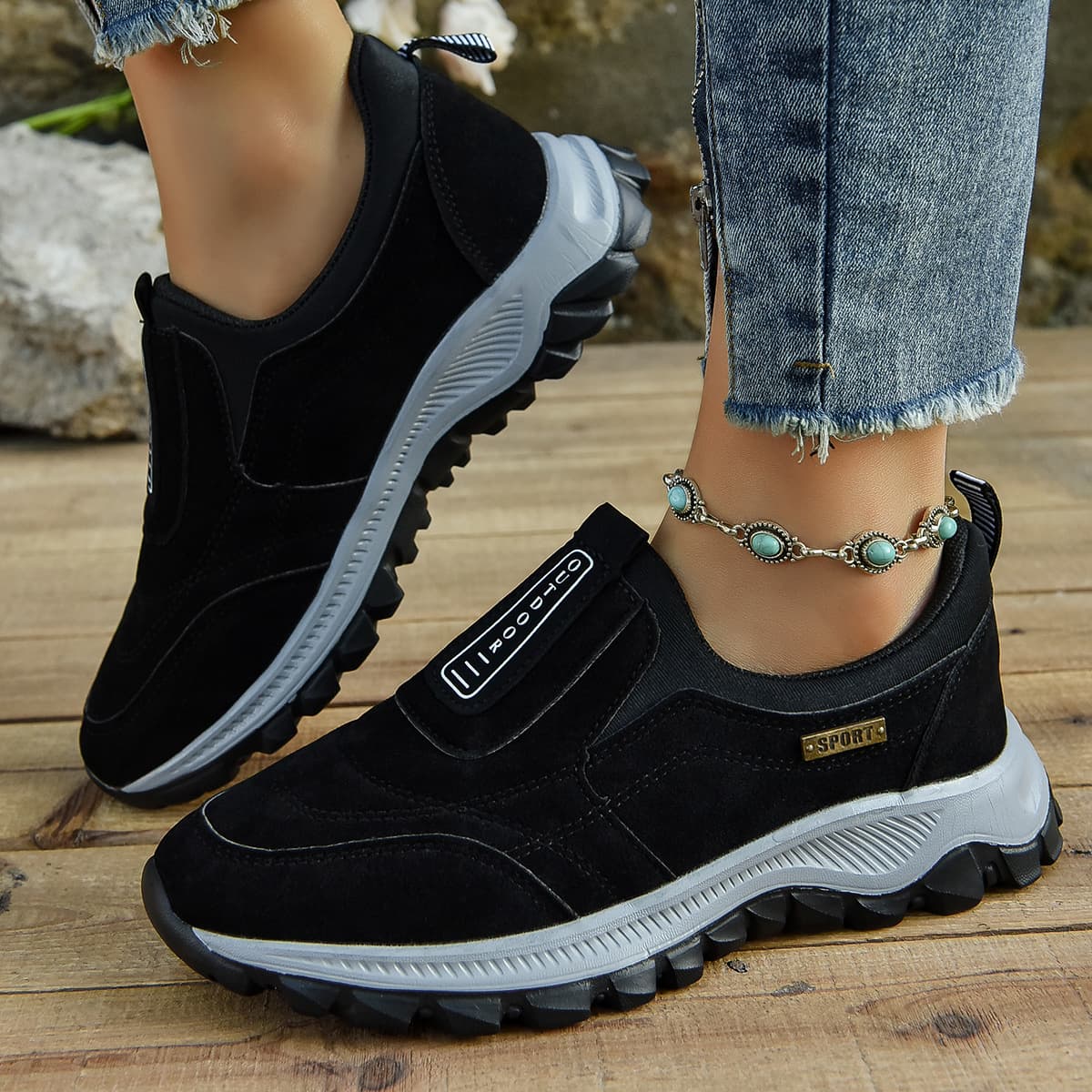 Outdoor Slip-on Sports Shoes Comfortable Walking Running Sneakers