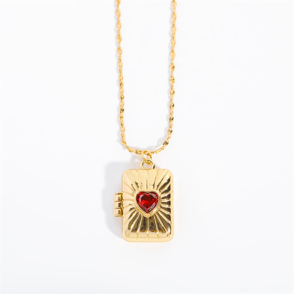 Collier médaillon cœur