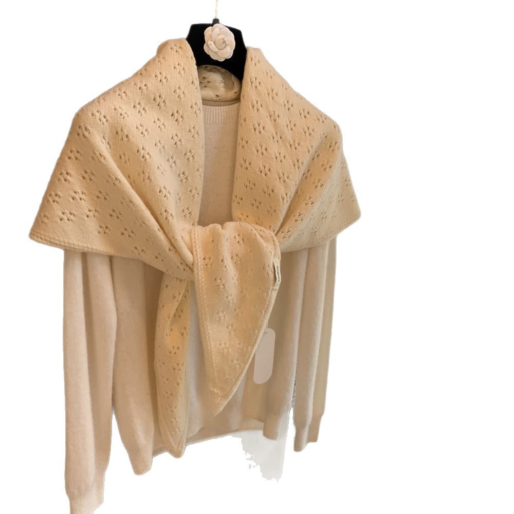 Wool vintage hollow out triangle shawl - women's Korean autumn winter