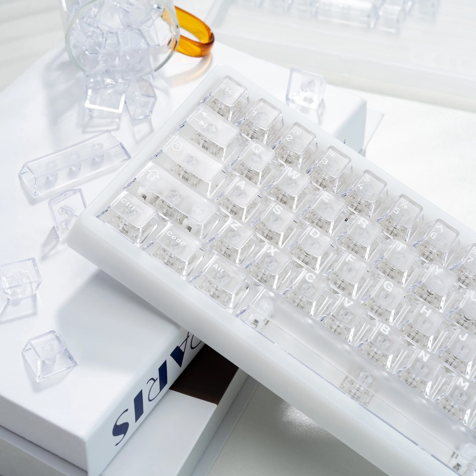 PC frosted translucent white keycap with Light-transmitting