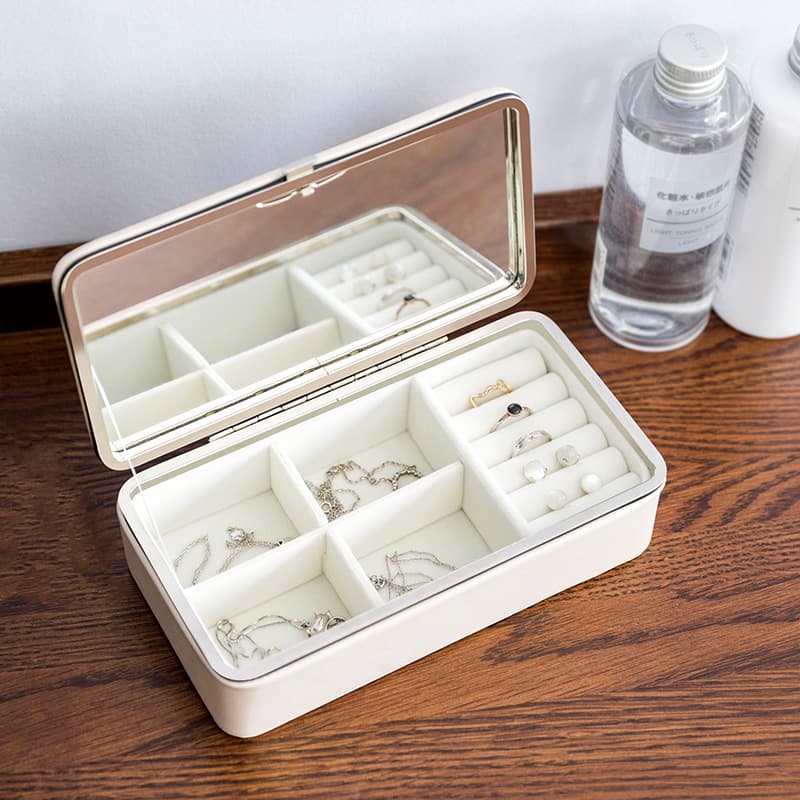 Coffret à bijoux compact