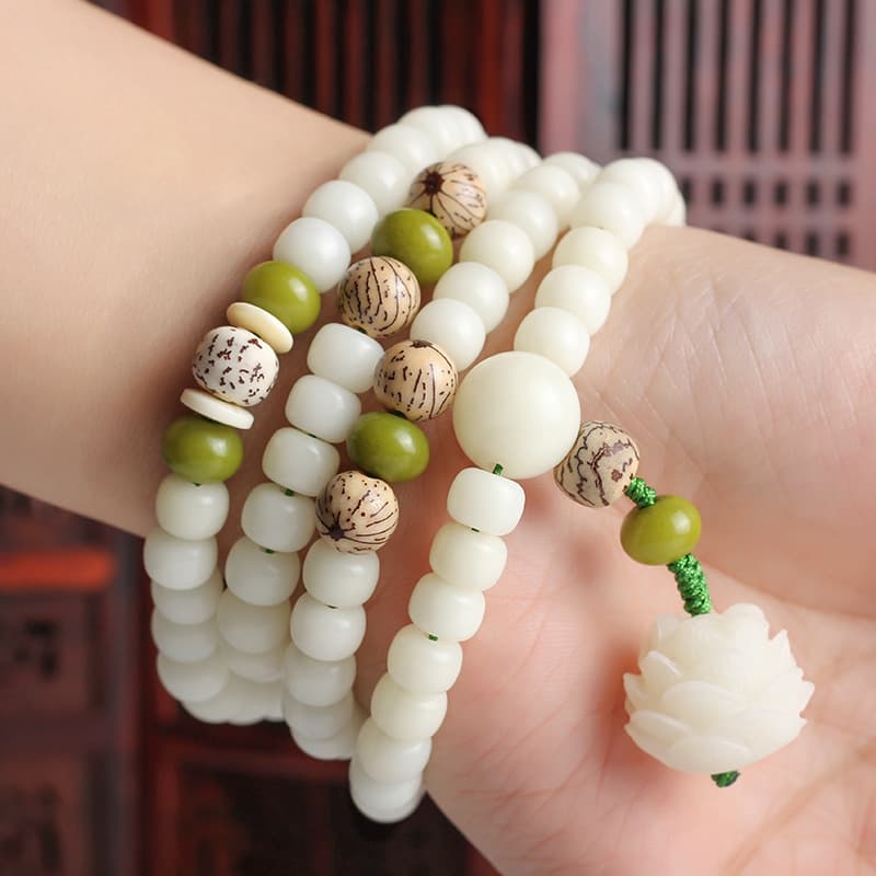 Bracelet de perles blanches