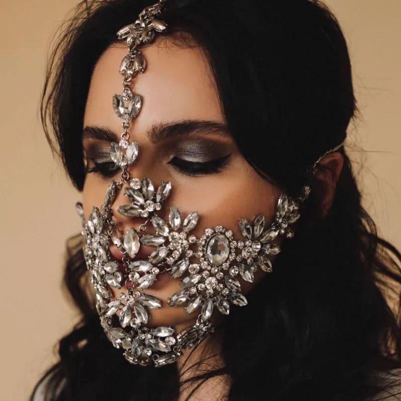 Masque de visage en strass