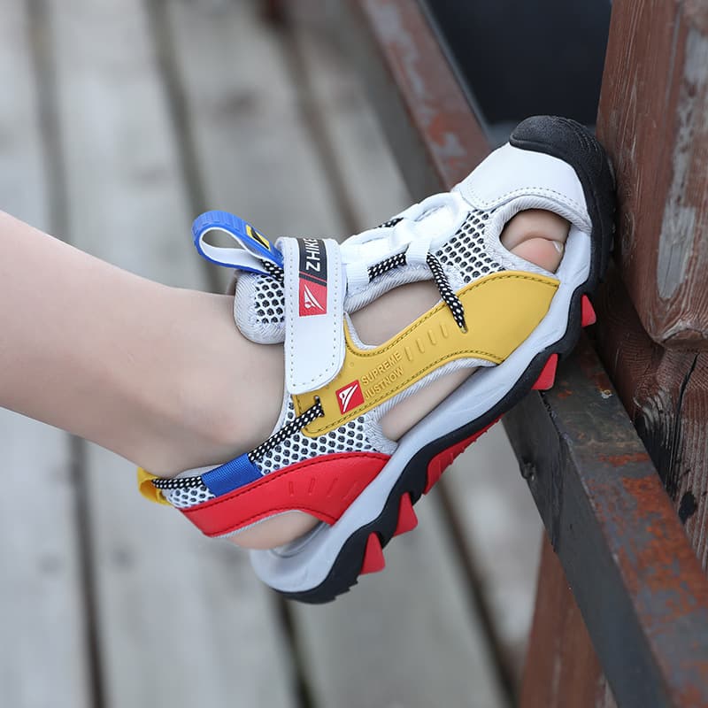 Black boys sandals baotou colorblock soft sole beach shoes