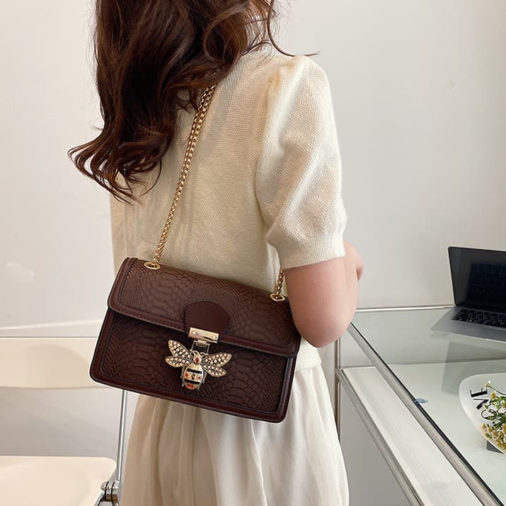 Stylish Chain Shoulder Retro Messenger Bag